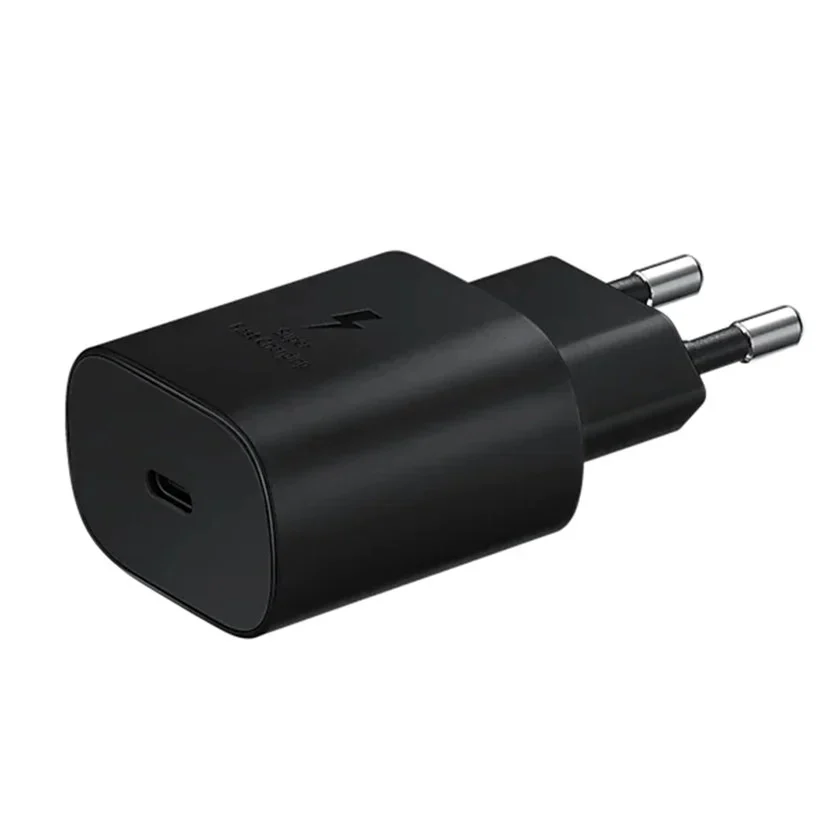 Siyah 25W USB-C Şarj Adaptörü - 4