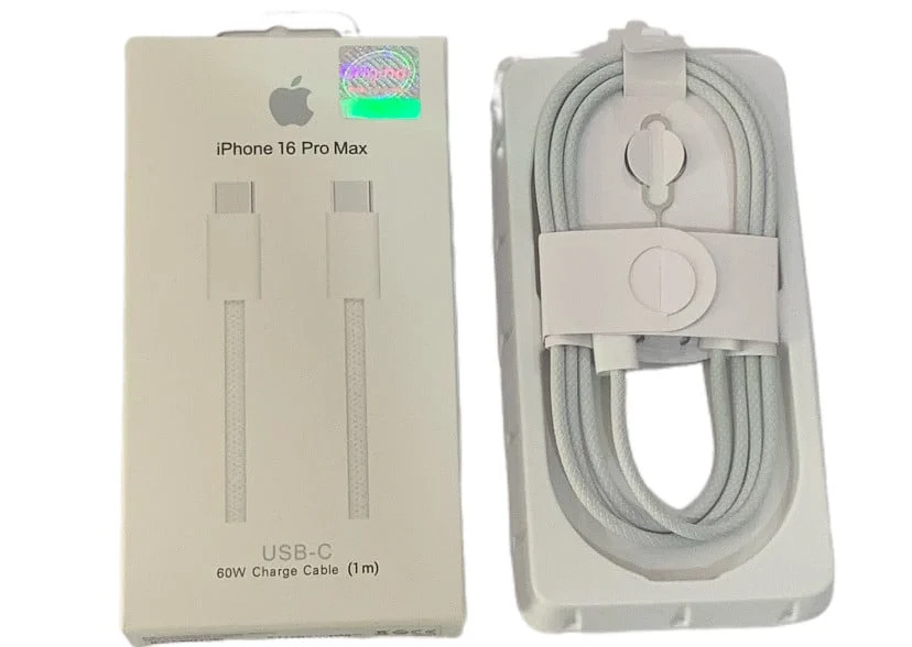 USB Type-C to Type-C White 1 Meter for iPhone 16 Pro Max